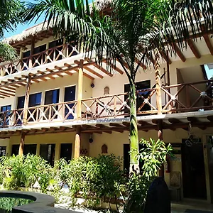 La Constanza De Rulo Holbox